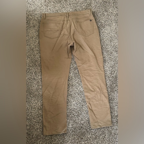 Banana Republic Khaki Jeans 38x34 - Picture 3 of 4